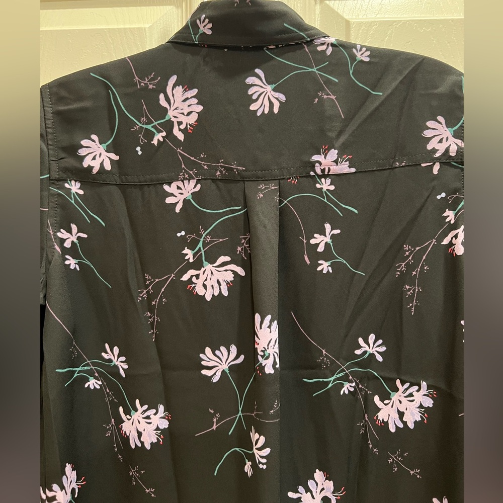 NWOT Black Dillon Classic Fit Banana Republic Blouse Sz XS Petite - Picture 5 of 5